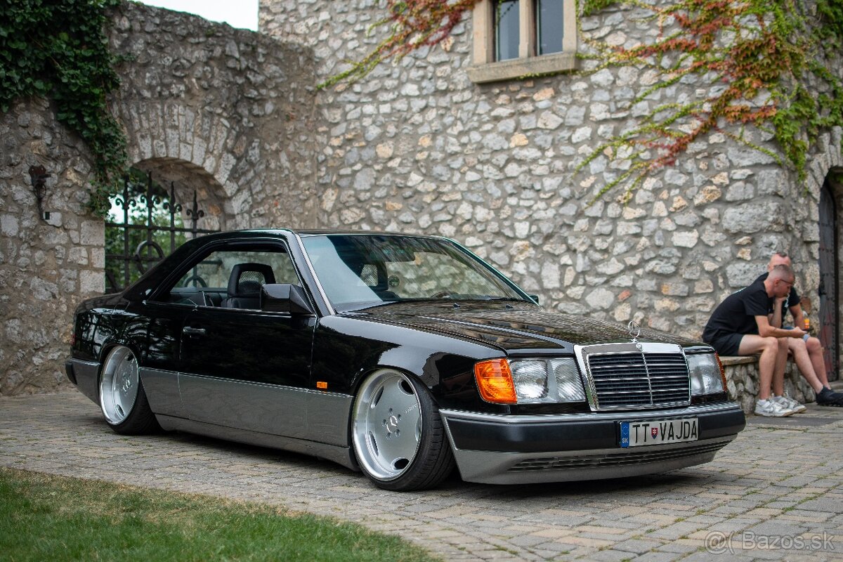 Mercedes W124 coupe ce320