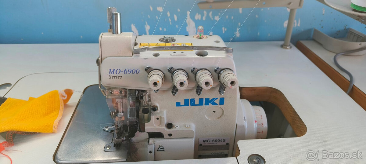 Průmyslový 4 nitný overlock Juki MO-serie 6900