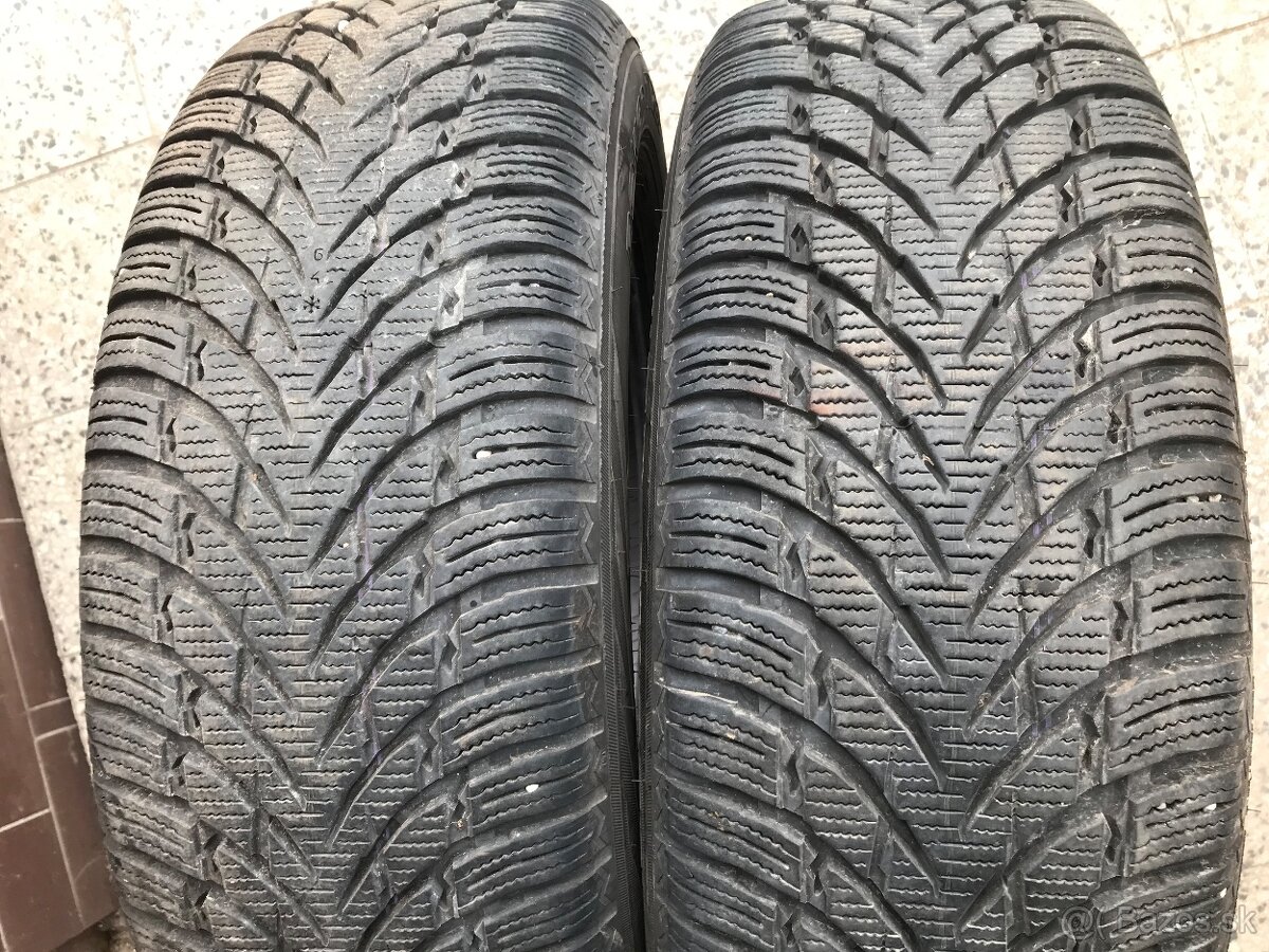 215/65R17 Nokian zimne