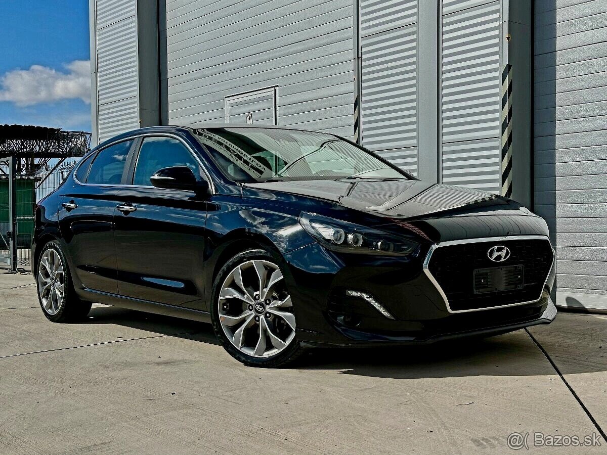 HYUNDAI I30 FASTBACK - PREDAJ AJ NA SPLÁTKY