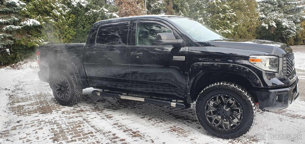 Toyota Tundra 5.7. Hemi