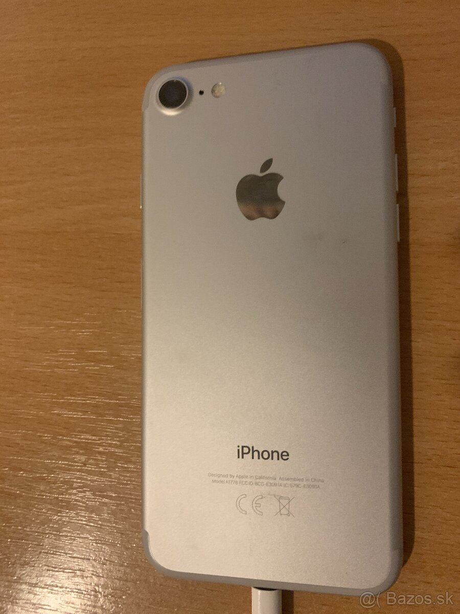 Predám IPhone 7 v top stave