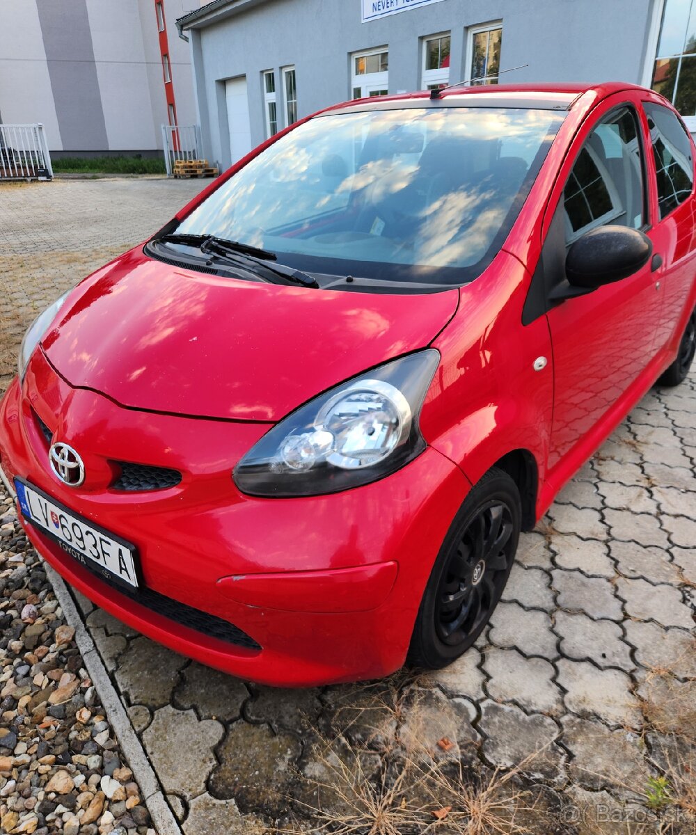 Toyota Aygo 5 dverova 1.0 benzin manual 2006