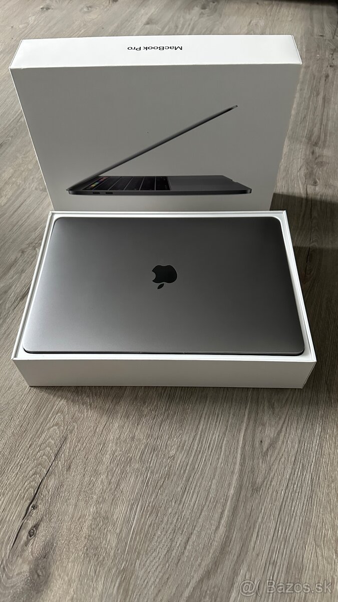 MacBook Pro 13 palcový 2019