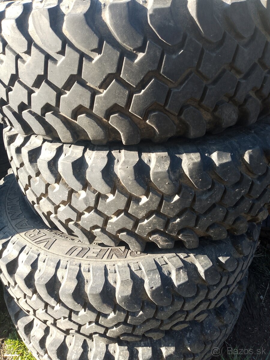 Pneu 175/80 R16