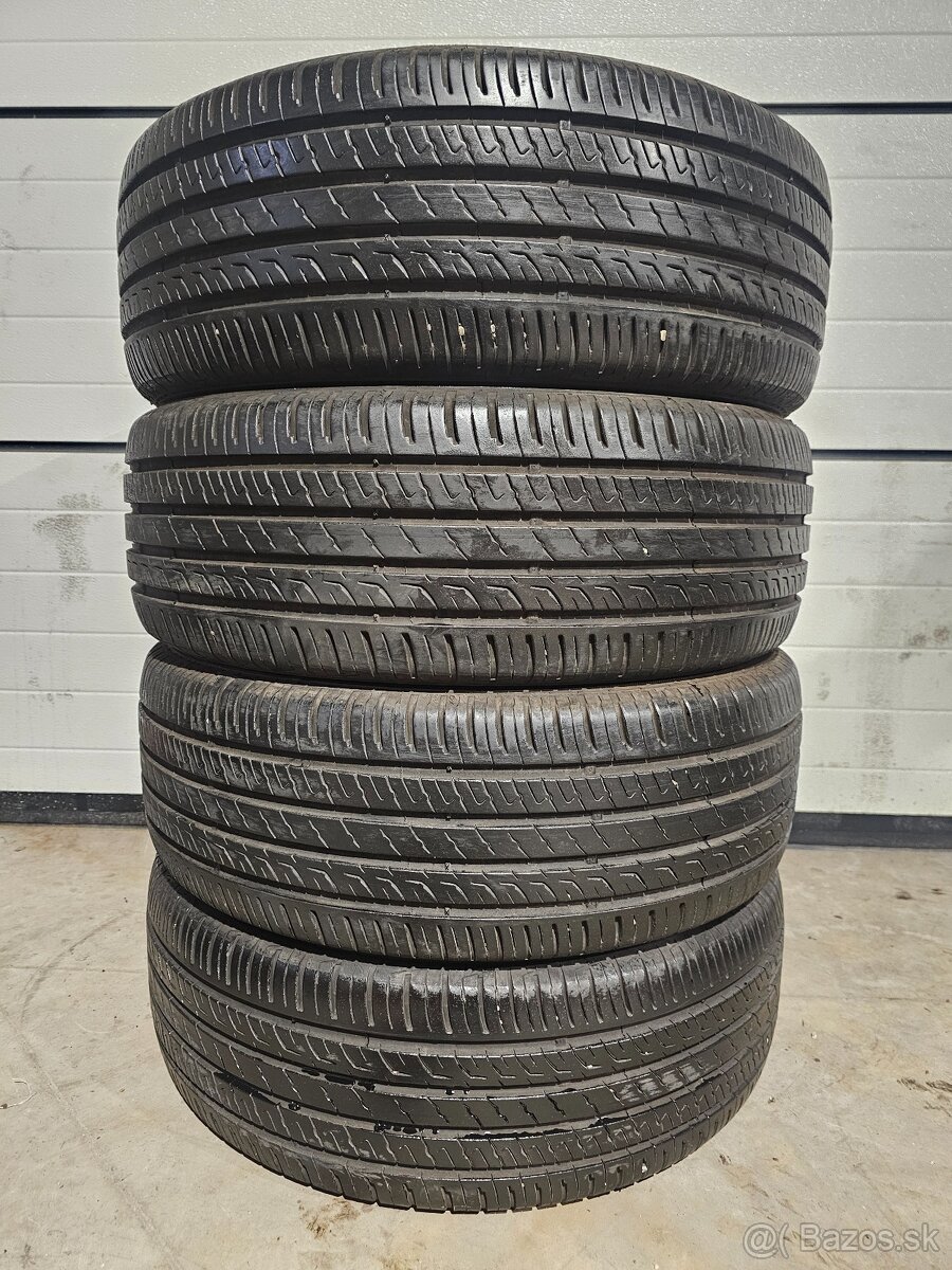 Zánovné Letné pneu BARUM BRAVURIS5 225/55 R18