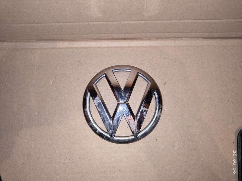 znak volkswagen 11cm 15€