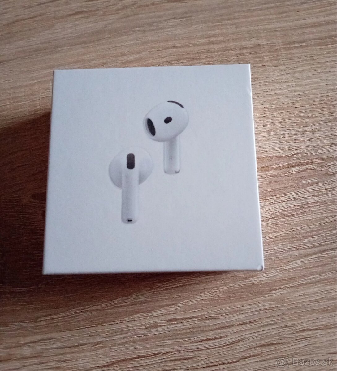 AirPods 4