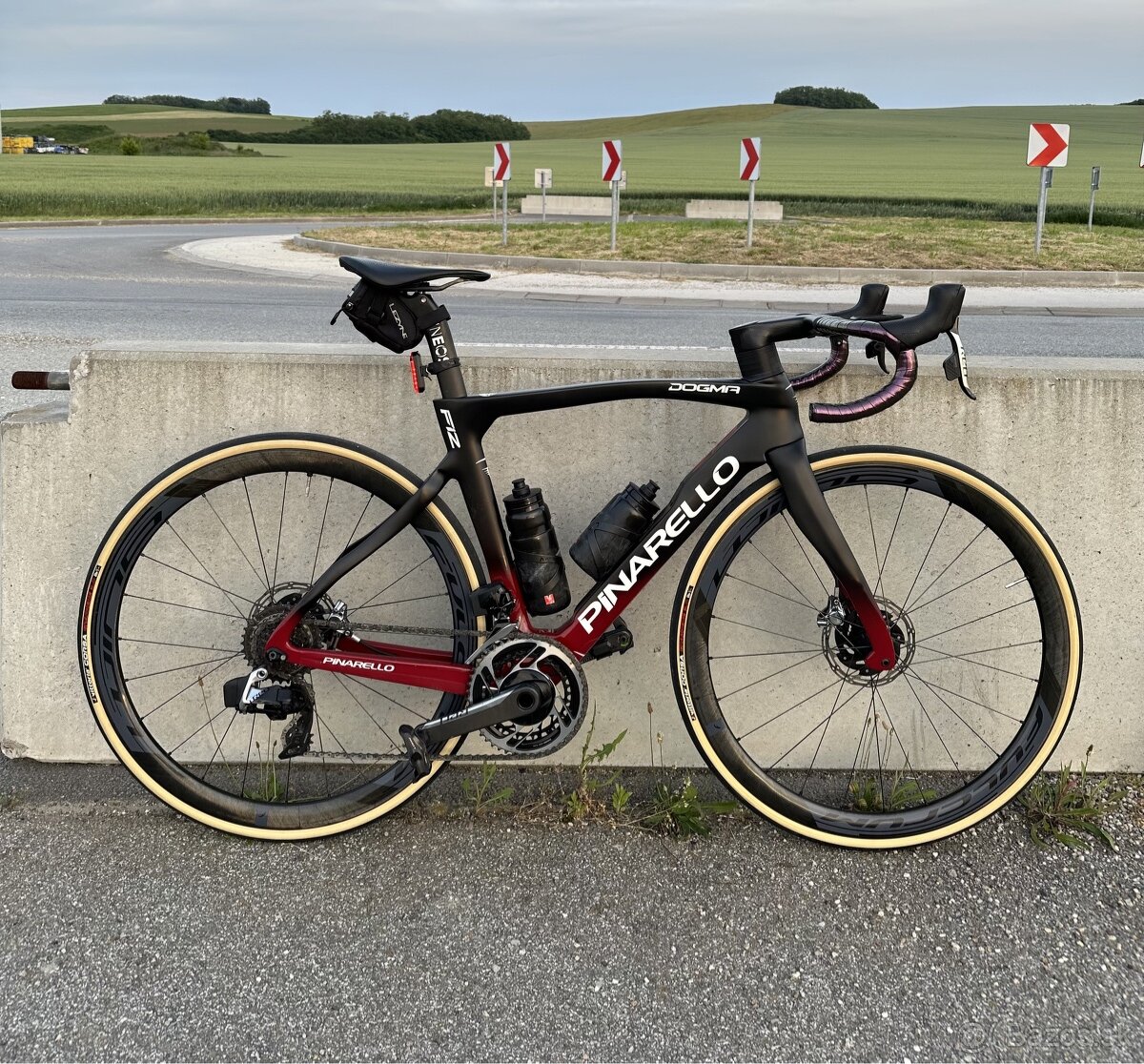 PINARELLO DOGMA F12