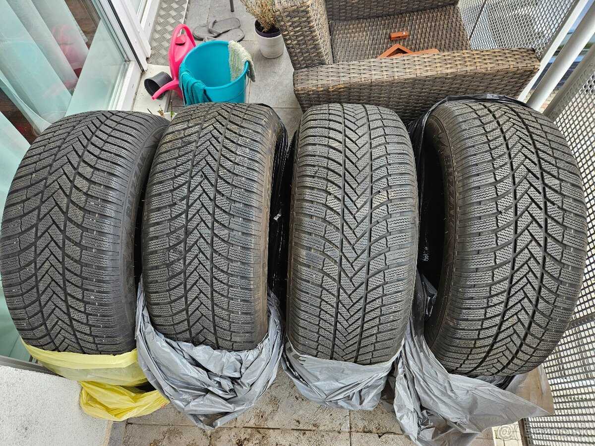 Predám zimné pneumatiki 255/55 R19