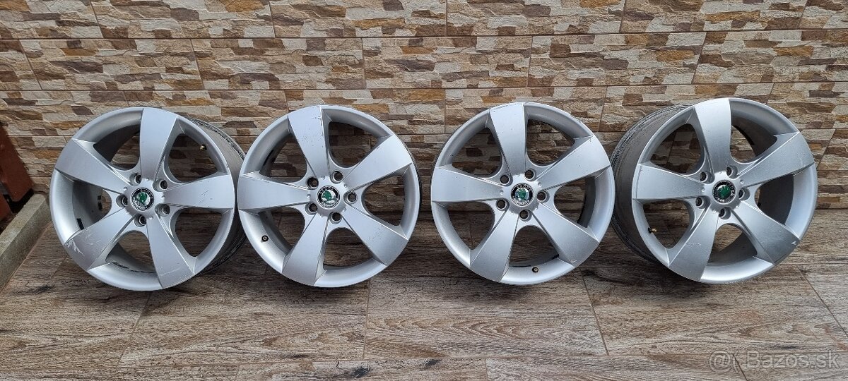 Predám originál Škoda Pegasus elektrony 5x112,7Jx17 ET 54