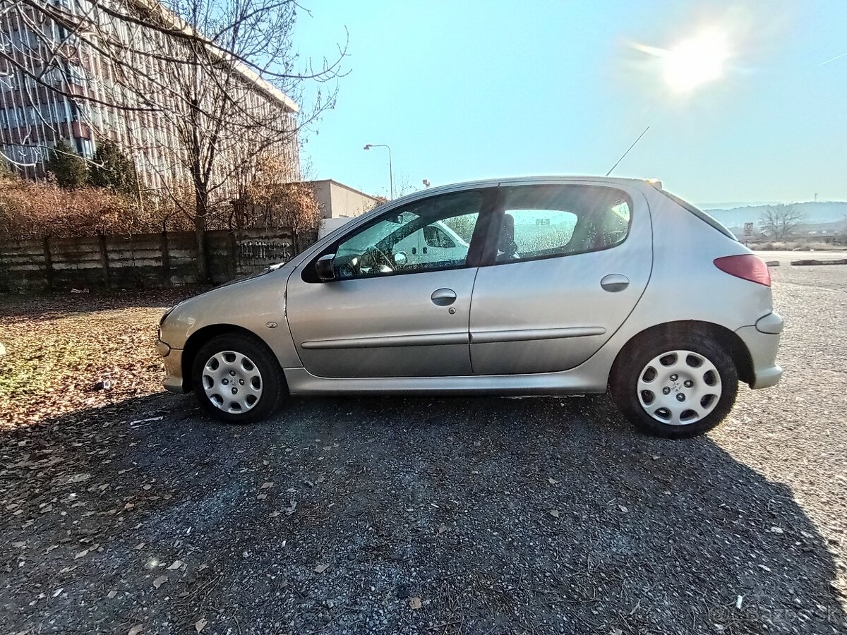 Predám Peugeot 206 1.4