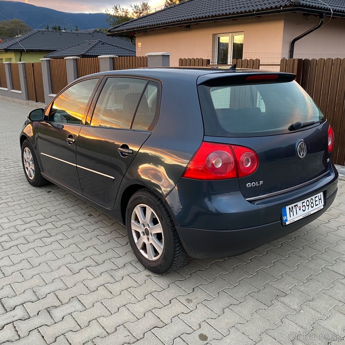 Volkswagen Golf 5 benzín + LPG