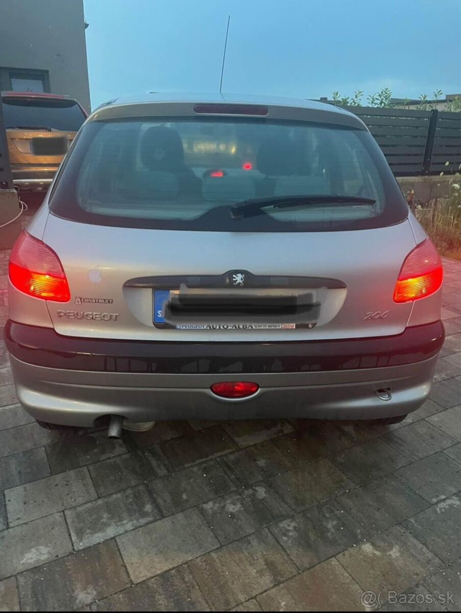 Predám Peugeot 206