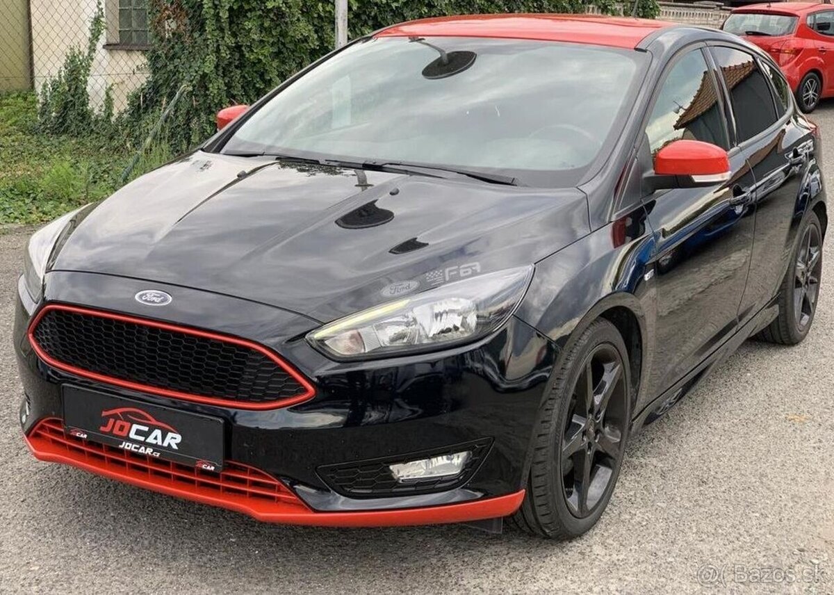 Ford Focus ST Line 1.5i TAŽNÉ PŮVOD ČR benzín manuál 110 kw