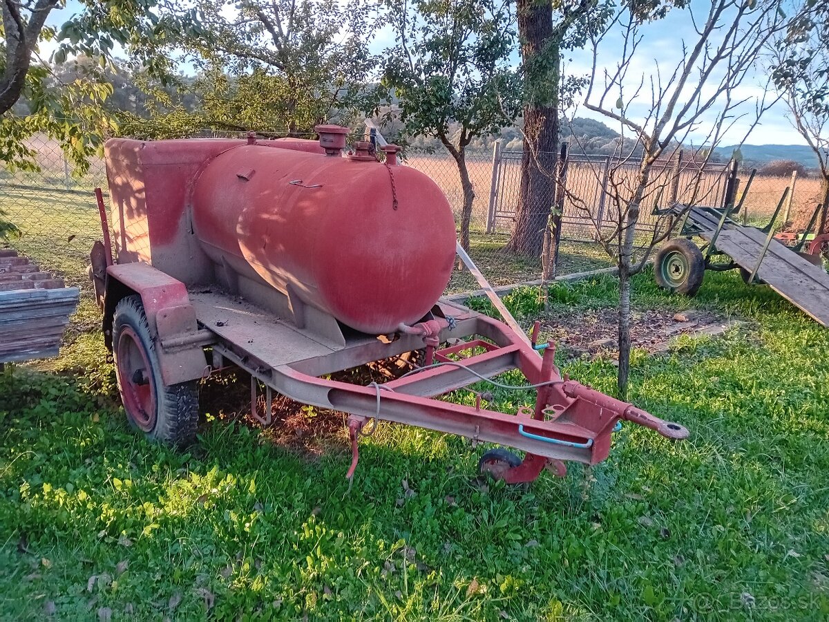 Cisterna, podvozok Paj-1, Palivový vozík