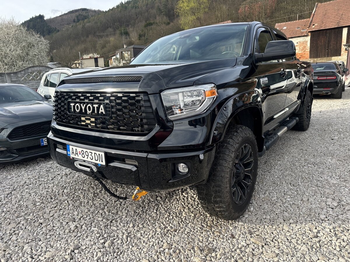 2020 Toyota Tundra Platinum TRD 32000km odpočet DPH