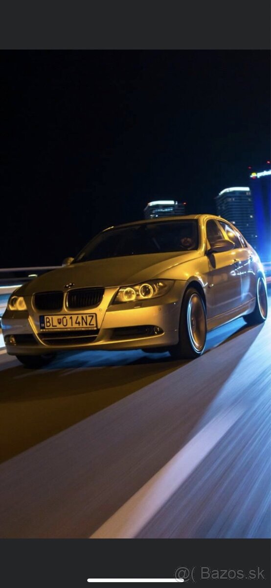 BMW E90 320i