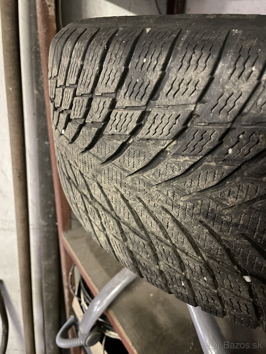 Nokian 235/45 r184ks