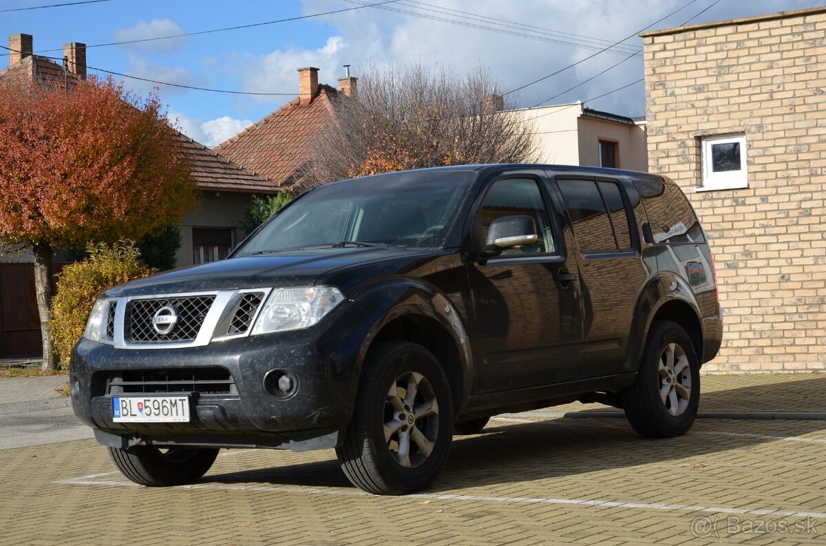 Nissan Pathfinder 2.5 diesel, 4x4 pohon