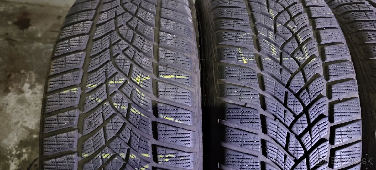 Zimné Goodyear Ultragrip Perfomance 225/45/18 95V RFT