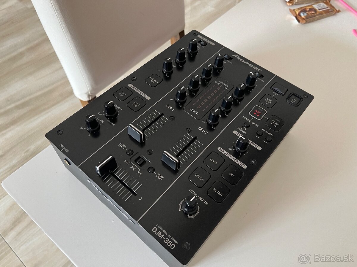 Pioneer DJM-350 Mixpult Perfektný stav