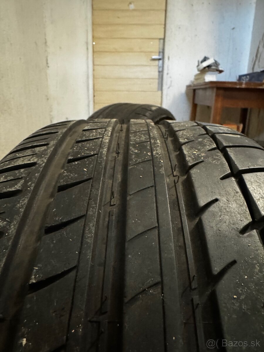 Pneumatiky 245/30 R20