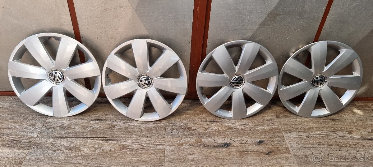 Predam 4x orginal VW R16 PUKLCE