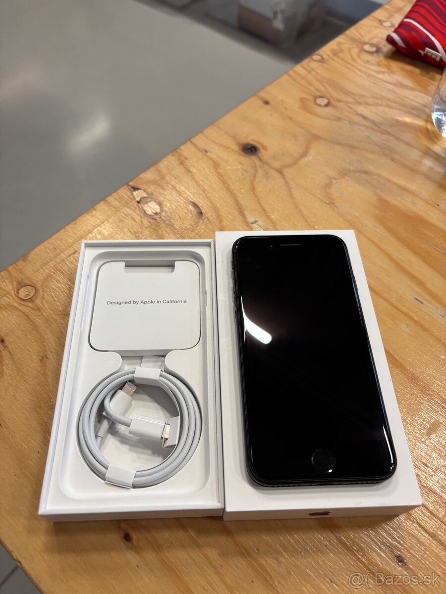 iPhone SE 2020 64GB Black