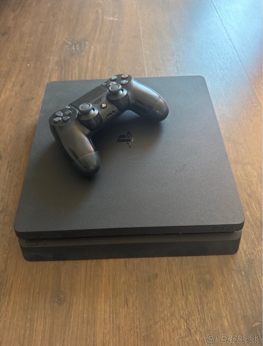 Predám PS4 Slim