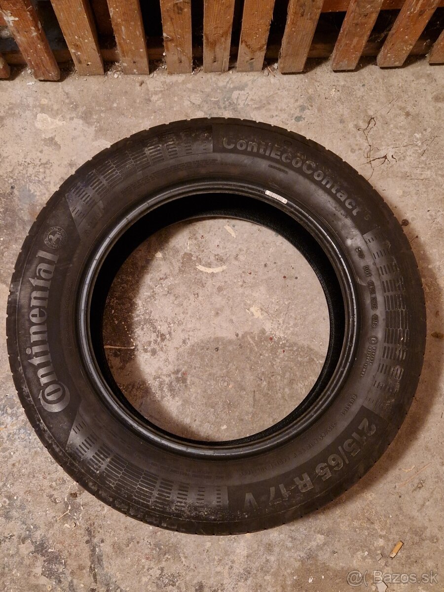 Continental 215/65 R17 99V