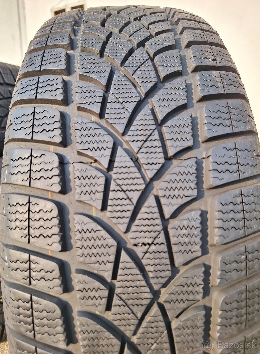 Zimne pneu 2kus 90% 235/55 R18 Dunlop SP Winter Sport 3D