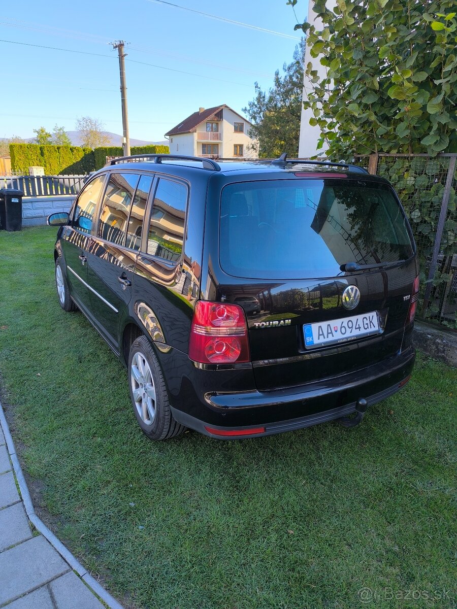 Predám Volkswagen Touran 2.0TDi 103kW Auto je v TOP stave. K