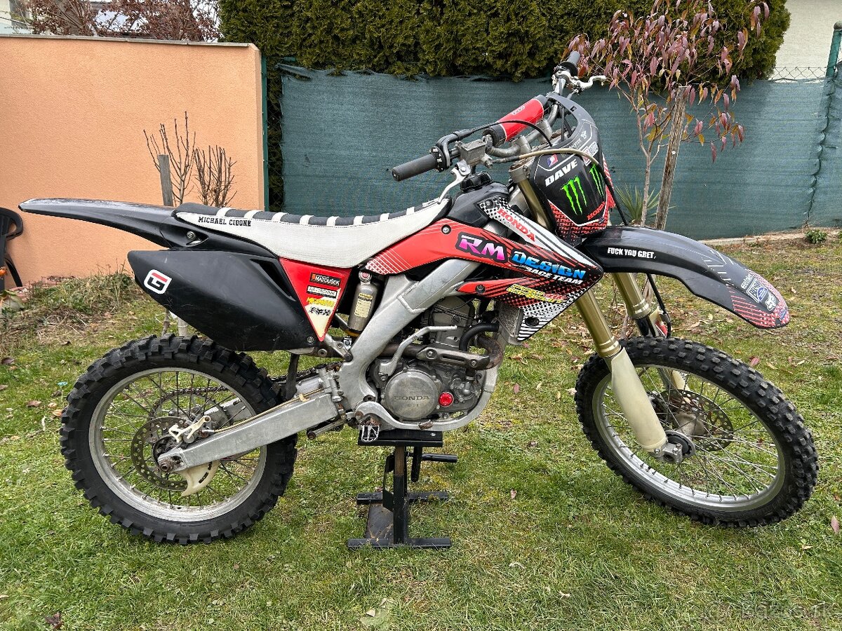 Predám Honda crf250r