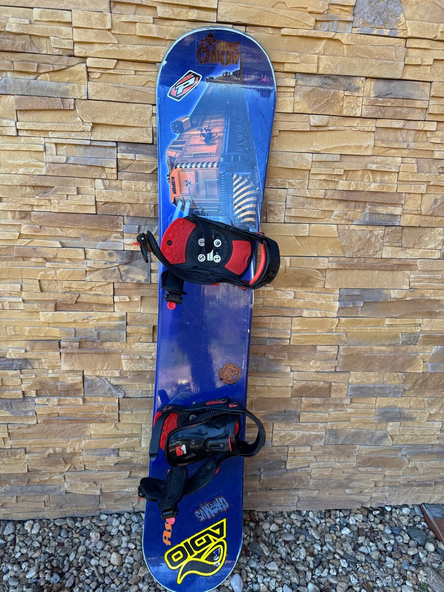 Predám snowboard adio 154cm