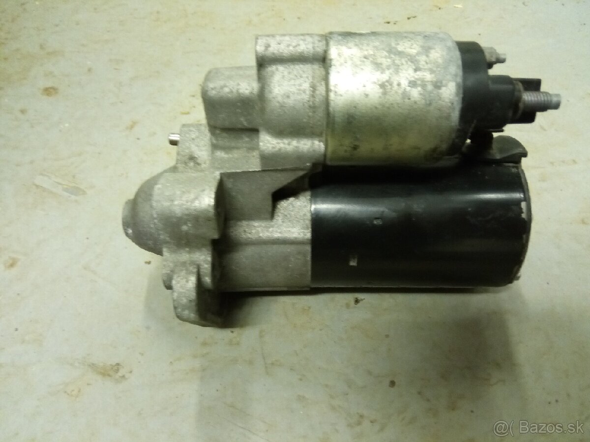 Starter Bosch 0 001 136 008, 233001073R