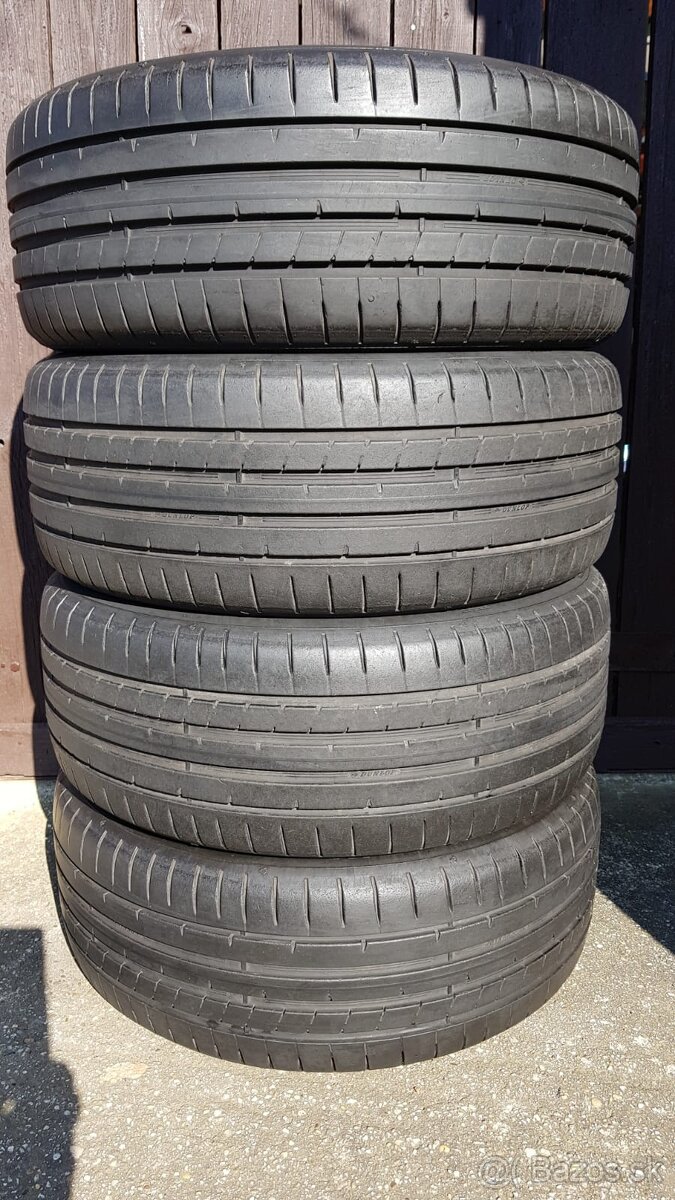 Predam velmi zachovale letne pneumatiky Dunlop 215/45 R17