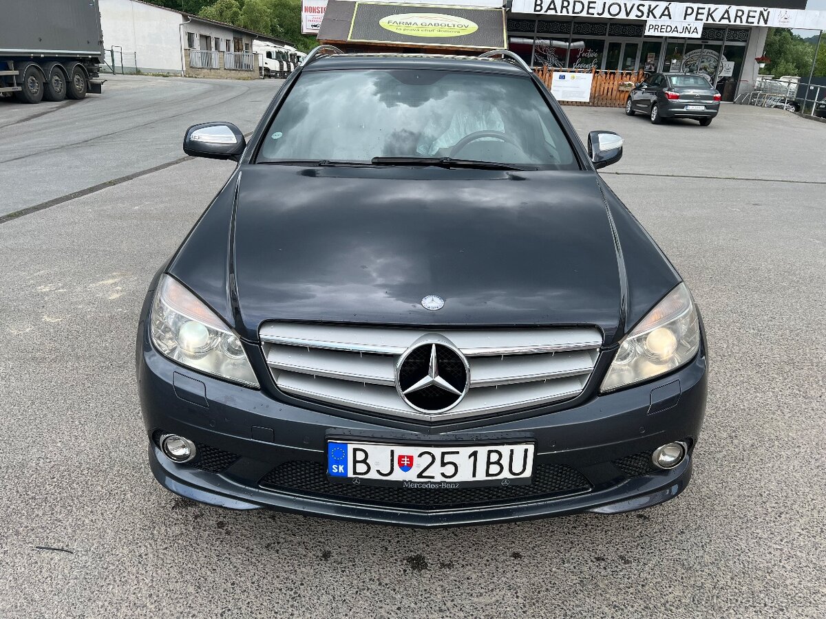 Predám Mercedes Benz ,320cdi T 4 Matic w204