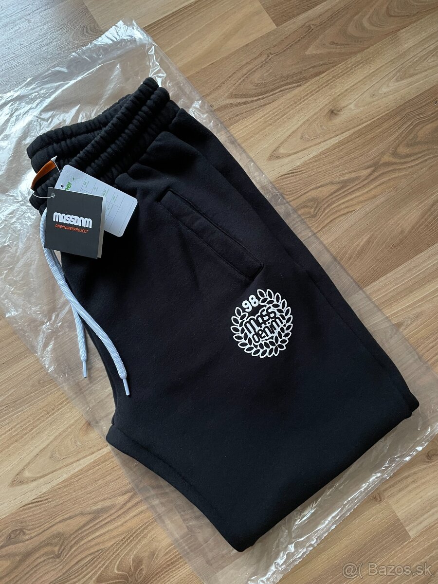 MassDNM Base Sweatpants teplakove nohavice