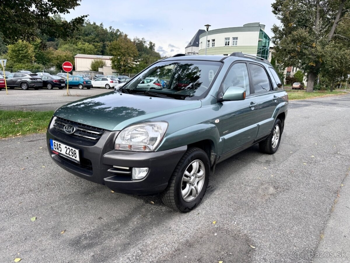 Kia Sportage 2,0i - 4x4, klima, tažné zařízení