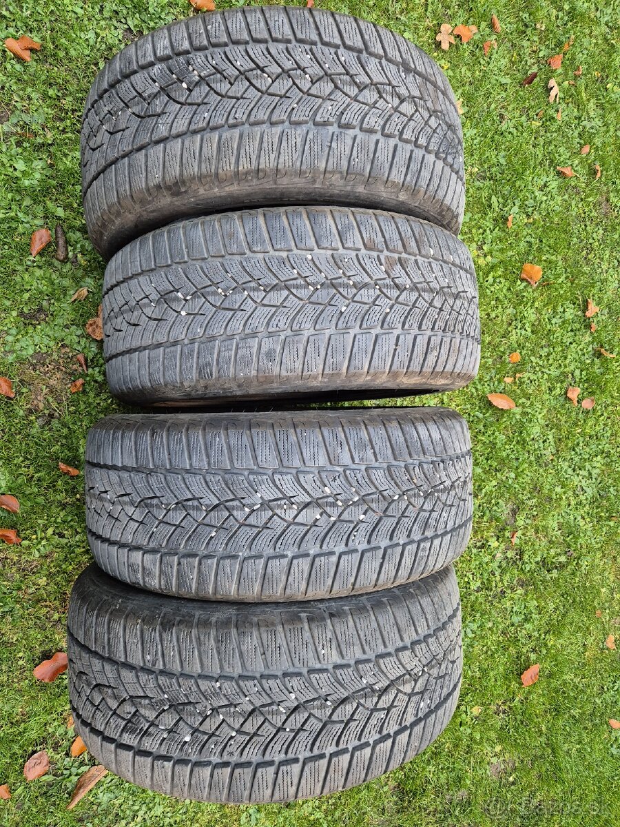 Goodyear Ultra grip 225/45 R17 zimne