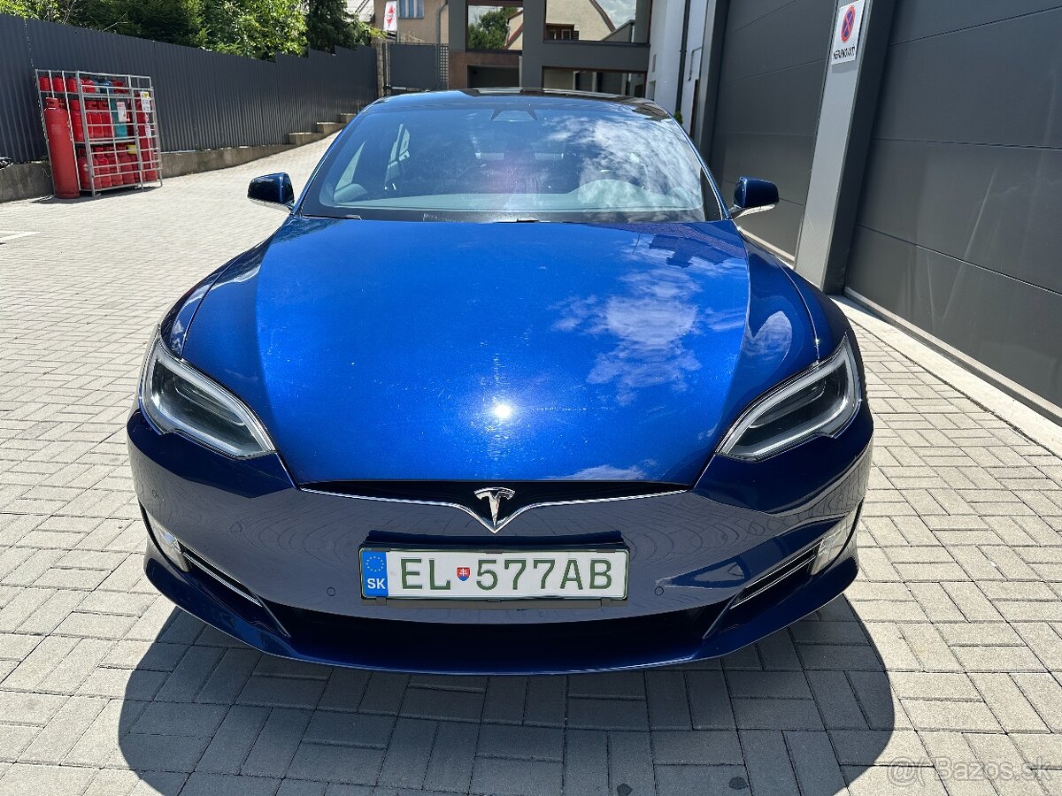 Tesla model S 375 kW - 509 koní