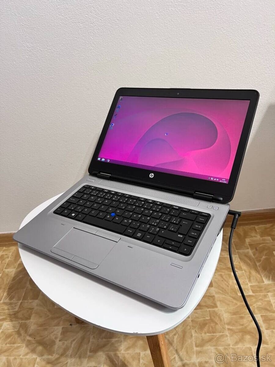 Notebook 14" HP.AMD PRO A10-8730B 4x2,40GHz.4gb ram.500gHDD