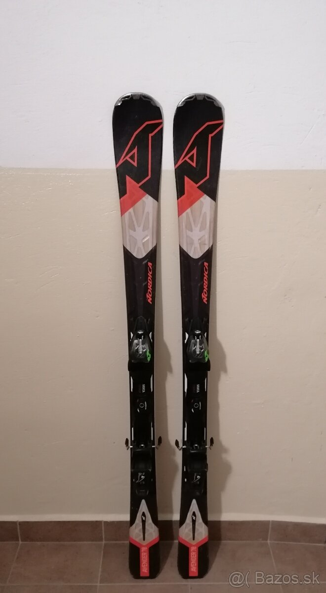 Lyže Nordica 152 cm