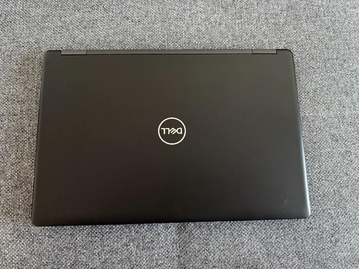 DELL Latitude 5590-