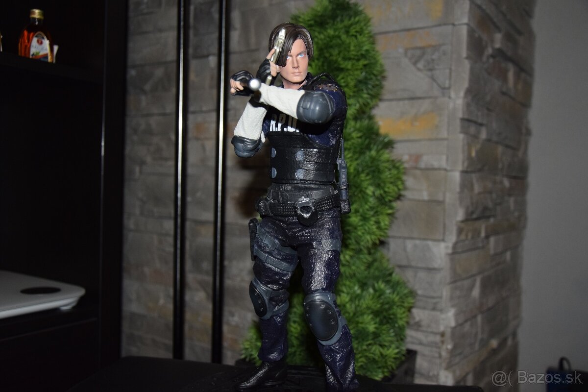 Resident Evil Leon Kennedy Figurka