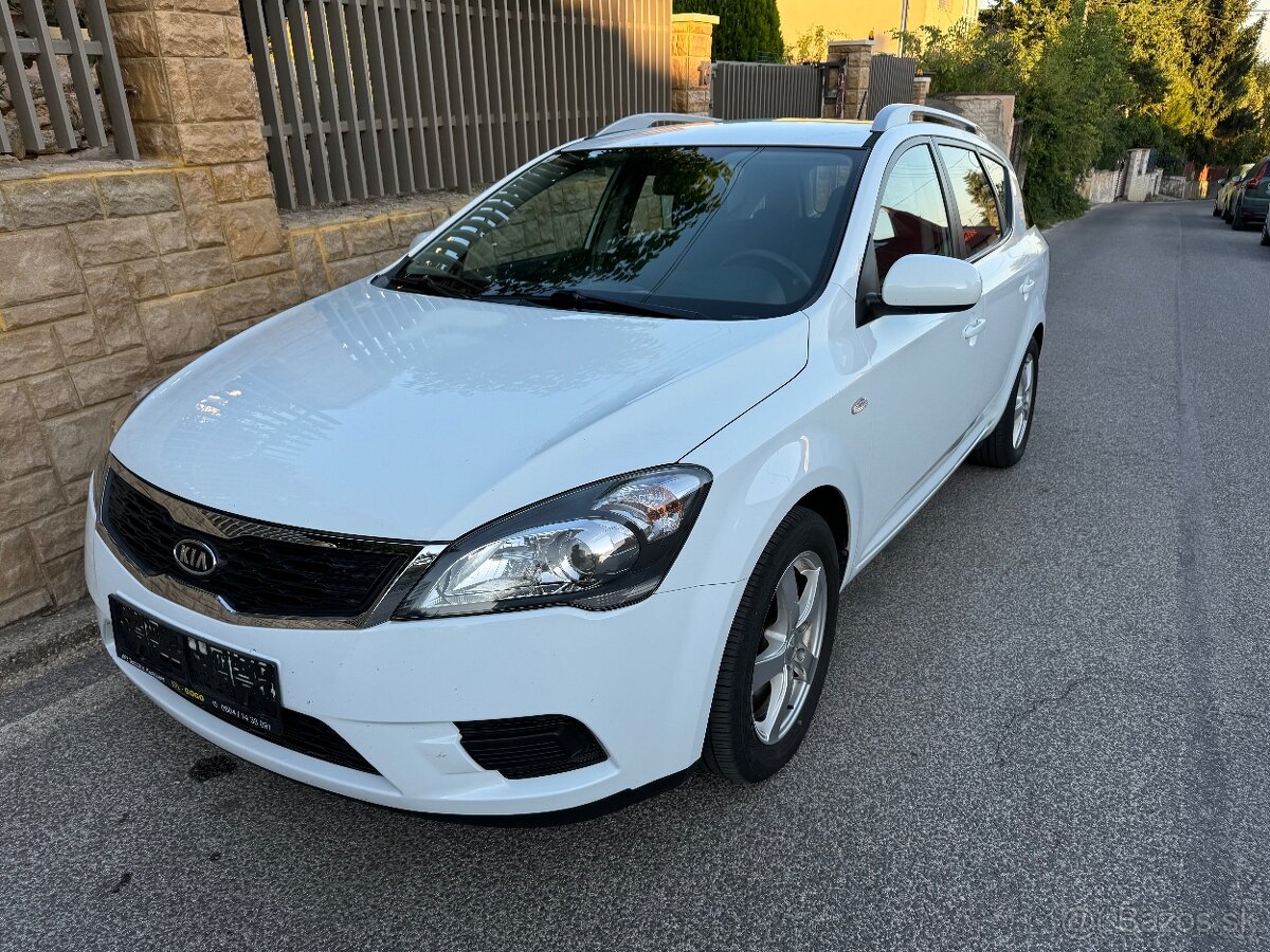 KIA CEED 1.4 Benzin 2010