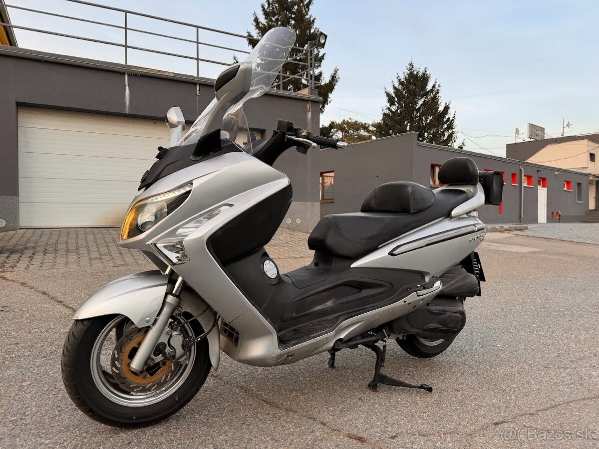 2010 SYM GTS 250 EVO , naj. 15000 km, servisní historie