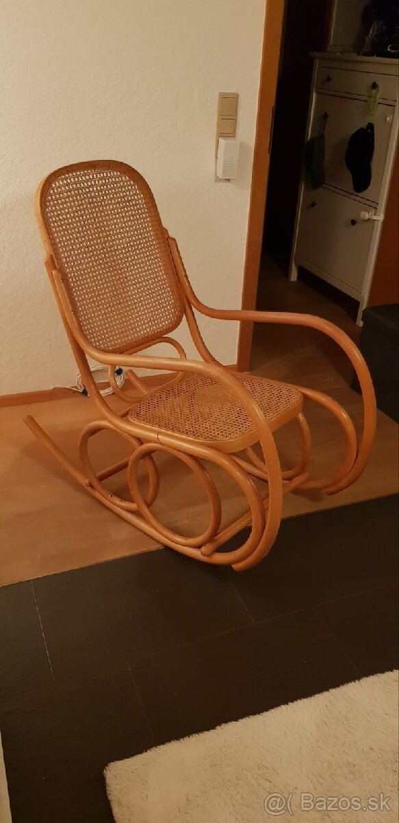 Hojdacie kreslo thonet