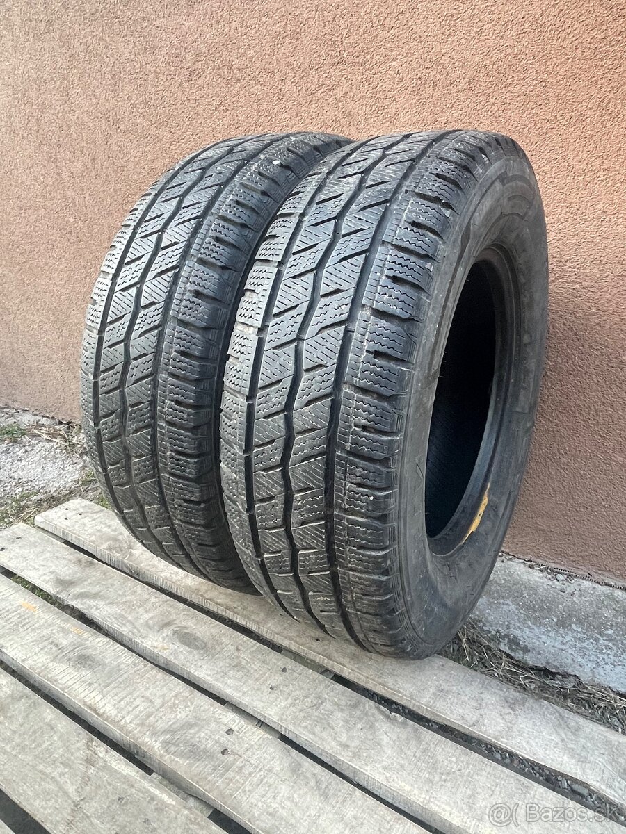 Hankook 225/70 R15C 2x=60e